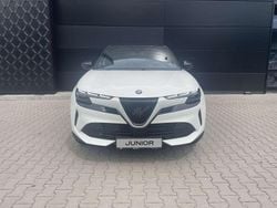 Lakier pastelowy biały z czarnym dachem sempione Nowe 2025 Alfa Romeo Junior SUV | 115 874 zł