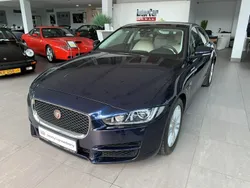 Granatowy Używany 2017 Jaguar XE Prestige Sedan/Limuzyna | 86 899 zł
