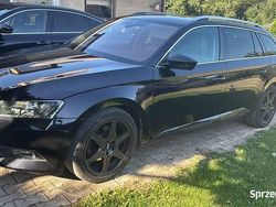Czarny Używany 2017 Skoda Superb LAURIN & KLEMENT Kombi | 55 000 zł