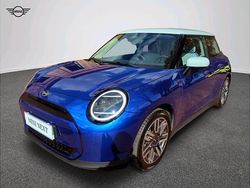 Blazing blue metalizowany Używany 2023 Mini Cooper Hatchback | 127 300 zł