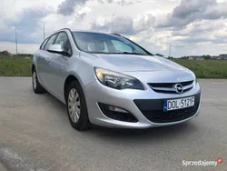Srebrny Używany 2014 Opel Astra Kombi | 25 900 zł (Uczciwa cena)