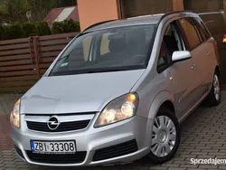 Srebrny Używany 2007 Opel Zafira Minivan | 19 900 zł (Drogi)