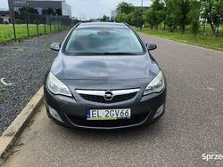 Szary Używany 2011 Opel Astra Kombi | 18 400 zł (Uczciwa cena)