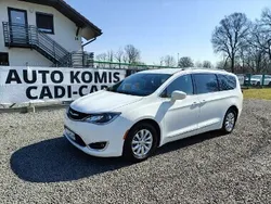 Biały Używany 2018 Chrysler Pacifica SUV | 99 900 zł