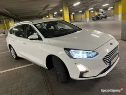 Biały Używany 2021 Ford Focus Kombi | 64 900 zł (Uczciwa cena)