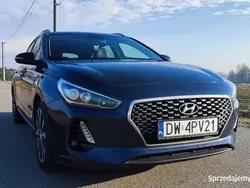 Niebieski Używany 2017 Hyundai i30 Kombi | 42 000 zł