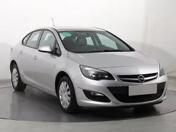 Srebrny Używany 2017 Opel Astra Sedan/Limuzyna | 34 499 zł (Dobra cena)