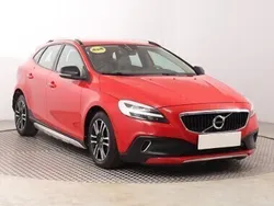 Czerwony Używany 2018 Volvo V40 CC Kombi | 79 999 zł
