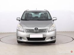 Srebrny Używany 2012 Toyota Verso Minivan | 34 999 zł (Uczciwa cena)