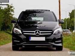 Czarny Używany 2018 Mercedes B250 Minivan | 79 000 zł