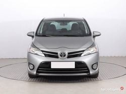 Srebrny Używany 2013 Toyota Verso Minivan | 27 899 zł (Uczciwa cena)