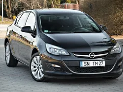 Czarny (metalik, perła) Używany 2015 Opel Astra Hatchback | 32 900 zł (Dobra cena)