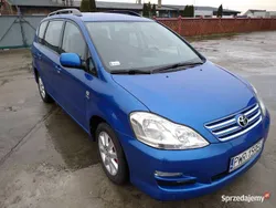 Niebieski Używany 2004 Toyota Avensis Verso Minivan | 28 900 zł