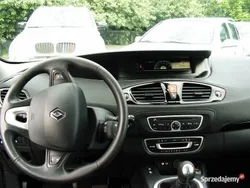 Złoty Używany 2011 Renault Scénic III Minivan | 22 600 zł (Uczciwa cena)