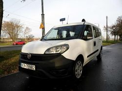 Biały Używany 2018 Fiat Doblò Minivan | 33 900 zł (Uczciwa cena)