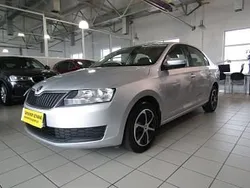Srebrny Używany 2019 Skoda Rapid Active | 35 800 zł (Dobra cena)