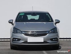 Srebrny Używany 2016 Opel Astra Hatchback | 39 999 zł (Uczciwa cena)