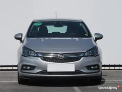 Srebrny Używany 2016 Opel Astra Hatchback | 39 999 zł (Uczciwa cena)