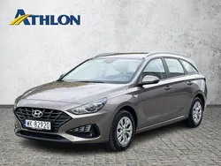 Brązowy (metalik) Używany 2022 Hyundai i30 Kombi | 53 800 zł (Uczciwa cena)