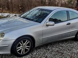 Srebrny Używany 2003 Mercedes C180 Coupe | 5500 zł