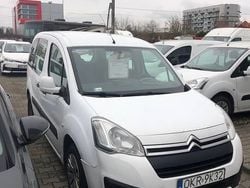 Biały Używany 2016 Citroën Berlingo Minivan | 15 000 zł (Super Cena)