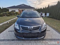 Czarny Używany 2010 Toyota Avensis Kombi | 11 999 zł