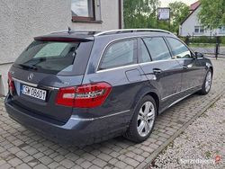 Grafitowy Używany 2010 Mercedes 220 Kombi | 38 900 zł