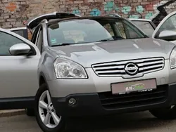Czerwony Używany 2009 Nissan Qashqai +2 SUV | 26 900 zł (Dobra cena)