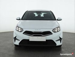Biały Używany 2022 Kia Ceed Hatchback | 58 499 zł (Dobra cena)