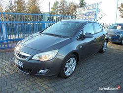 Szary Używany 2011 Opel Astra Cosmo Hatchback | 25 900 zł (Uczciwa cena)