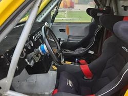 Żółty Używany 2016 Mitsubishi Pajero SUV | 111 300 zł