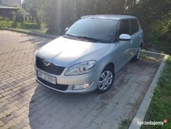Srebrny Używany 2014 Skoda Fabia Hatchback | 15 700 zł (Dobra cena)