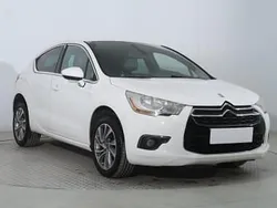Biały Używany 2011 Citroën DS4 Hatchback | 28 999 zł (Uczciwa cena)