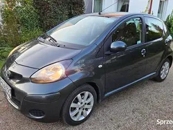 Czarny Używany 2011 Toyota Aygo Hatchback | 19 900 zł (Drogi)