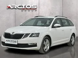 Biały Używany 2020 Skoda Octavia Kombi | 37 900 zł (Uczciwa cena)