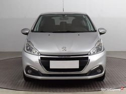 Biały Używany 2015 Peugeot 208 Hatchback | 24 999 zł (Uczciwa cena)