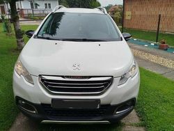 Biały Używany 2015 Peugeot 2008 SUV | 30 500 zł (Uczciwa cena)