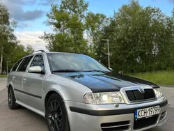 Srebrny Używany 2004 Skoda Octavia vRS Kombi | 10 000 zł (Uczciwa cena)