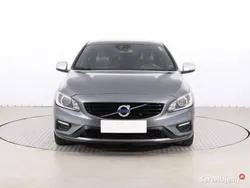 Szary Używany 2017 Volvo S60 Sedan/Limuzyna | 50 999 zł (Super Cena)
