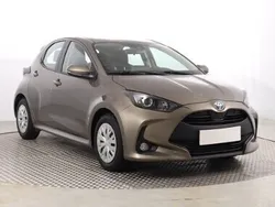 Brązowy Używany 2022 Toyota Yaris Hatchback | 70 999 zł (Uczciwa cena)