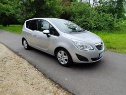 Srebrny Używany 2011 Opel Meriva Minivan | 19 990 zł (Dość drogi)