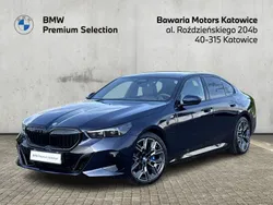 Niebieski tanzanite bmw individual metalizowany Używany 2024 BMW 550e Comfort Edition Sedan/Limuzyna | 419 900 zł