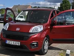 Bordowy Używany 2019 Fiat Qubo Trekking Minivan | 35 900 zł