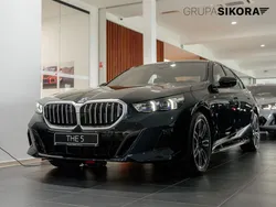 Czarny carbon m metalizowany Używany 2025 BMW 520 Comfort Edition Sedan/Limuzyna | 257 900 zł (Dobra cena)
