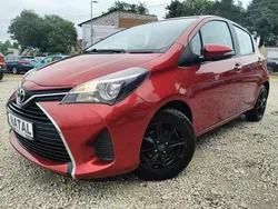 Bordowy Używany 2015 Toyota Yaris Hatchback | 36 300 zł (Uczciwa cena)