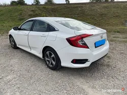 Biały Używany 2018 Honda Civic Sedan/Limuzyna | 60 000 zł (Uczciwa cena)