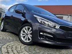 Grafitowy Używany 2017 Kia Ceed 2 Hatchback | 39 900 zł (Uczciwa cena)