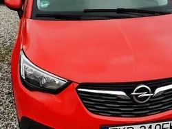 Czerwony Używany 2017 Opel Crossland X Essentia SUV | 46 900 zł (Dość drogi)