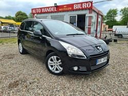 Czarny (metalik) Używany 2012 Peugeot 5008 Minivan | 32 900 zł (Uczciwa cena)