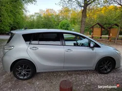 Srebrny Używany 2015 Toyota Verso Minivan | 38 000 zł (Uczciwa cena)